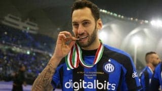 チャルハノールはインテル残留を希望、ミラノを気に入り2027年まで延長へ「トルコ料理のレストランを開くかも」