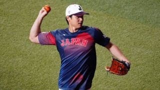 大谷翔平、キャッチボールもいきなり暴投　場内大注目…ダルもそばで熱視線