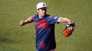 大谷翔平、グラウンド登場で連日の大歓声　壁当てにファン一斉にスマホ撮影