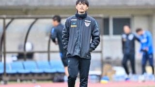 「やっぱキックえぐい」J1鳥栖にアシストで初勝利をもたらした新戦力MFに「神補強すぎる」の声！ 全試合13キロ走行の運動量に、「ノルマ課されてるの？」とファン驚く