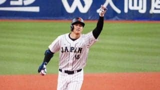 大谷翔平の衝撃弾を生目撃…米記者が狂喜乱舞　膝つき弾は“大打者”に「似ている」