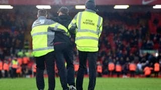 選手に両足タックルのリバプールファンが逮捕…被疑者は16歳の少年と警察発表