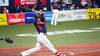 村上宗隆、待望の1号3ラン　左中間へ“確信弾”…大谷翔平と笑顔でハイタッチ