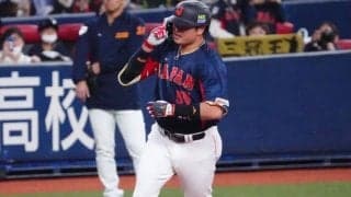 村上宗隆、待望の“今季1号”に「走り方忘れてた」　大谷とハイタッチで安堵の笑顔