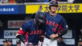 大谷翔平が起こす“化学反応”　村上宗隆を目覚めさせた凡打での「ナイススイング」