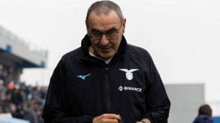 「練習中でもタバコ吸ってんのか」サッカー界きっての“愛煙家”サッリ監督の指導姿が反響！1日60本吸うことで話題