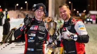 カッレ・ロバンペラとヨンネ・ハルットゥネンがそれぞれドライバーとしてラリーに参戦