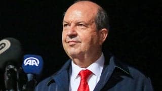 ダイビングヘッドでゴールに突っ込む！北キプロス大統領の全力すぎるサッカー姿が反響「情熱がすごい」