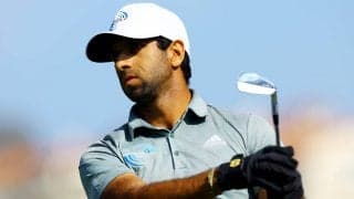 アイアンにヘッドカバーをするPGAツアー選手 アーロン・ライの信念