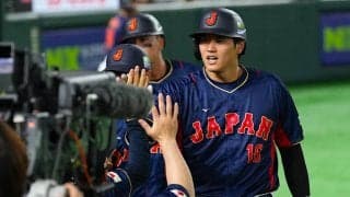【WBC】え？ 大谷翔平が牧秀悟へ特別に“デスターシャ” 披露　初回3ラン後にパフォーマンス