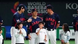 大谷翔平も思わず笑顔…ヌートバーの“顎クイ”　ムード演出の作戦に「私と変わって！」