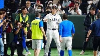 栗山監督が“粋”なインタビュー中断　大谷翔平＆フレッチャーのハグに場内大喝采