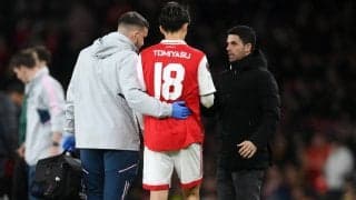 日本代表にも影響、アーセナル冨安健洋が松葉杖でスタジアム後に…アルテタ監督は「リアクションからはかなり深刻…」