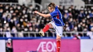 「3月のベストゴールじゃね」王者・横浜FMが決めた「地を這う弾丸ミドル映像」がスゴすぎて6万回再生！「気持ち良すぎる」と大絶賛された、相手GKも触れられないスーパーゴール