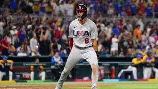 興奮冷めやらぬターナー「信じられない」　起死回生の逆転弾は「ナンバーワンの一発」