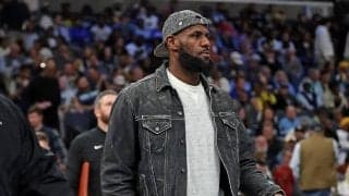 レブロンが右足負傷で離脱して約3週間…レイカーズ指揮官は今季中の復帰を予想