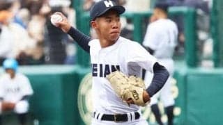 龍谷大平安の逆転劇を呼んだ「補欠だった」選手たち エースが後ろを託すのは「練習が好きじゃなかった」同級生