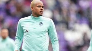 「クレイジーだ」頭部全体にタトゥーを入れた元チェルシーMFにファン衝撃「一体どうなってる？」