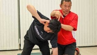 “手投げ”解消の肝は胸の使い方　日本一の中学野球チームが実践するストレッチ