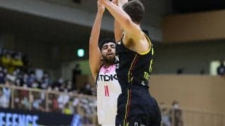 試合を通して猛攻を仕掛けた秋田が群馬に快勝…ケレム・カンターが30得点超のダブルダブル