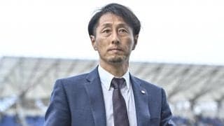 【J2「大混戦」】188センチFWの強烈「叩きつけヘディングゴール」！サバイバルマッチを制して上昇気配の長崎の一方、不安再び露呈の仙台…「J1昇格候補の明暗」(2)