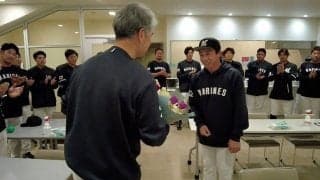吉井監督と選手の「距離感めちゃいい」　WBC経て合流…公式YouTubeの再生回数50万超