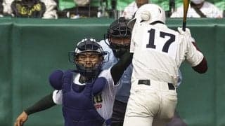 頭部死球も“志願の続投”　甲子園騒然も…フェイスガードは「すごく大きい」