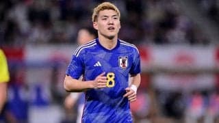 「ケースケホンダ感ありますね〰️」堂安律の大阪入り画像が大反響！ スーツ＆サングラス姿に、「かっこよさがダダ漏れなんですけど」の声