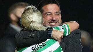 意味不明！レンジャーズのコーチがセルティック監督を後ろから頭突きする事件…女子サッカーで起きた謎行動が話題に