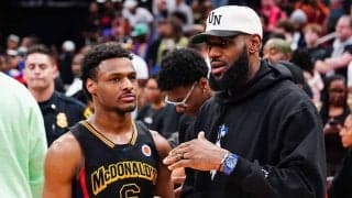 父レブロンの出場から20年…ブロニーがマクドナルド・オールアメリカンで豪快ダンクや3Pを披露