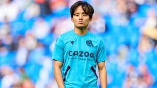 「もぐもぐタイム」「なんて可愛いんだ」移動前の久保建英、ラフな姿にファンが反応「髪切ってスッキリ？」