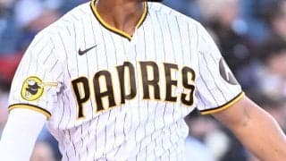 ダルビッシュ有のパドレスに新たな指名打者!? アメリカ女子代表のエースがユニフォームを着こなしスタジアム入りが話題