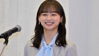 「動いててもかわいい～」日向坂46影山優佳が、日本代表ユニフォームを着用しての「ストレッチ動画」公開！ 体を伸ばす準備運動にファンが歓喜の声