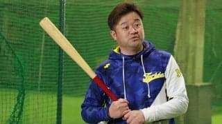 打撃で重要な体重移動を身につける　日本一5度の強豪シニアが実践する“歩行ティー”