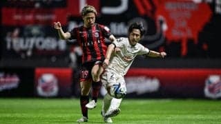 「まじパスセンスえぐいな」J1札幌の元日本代表候補MFの「衝撃ダイレクトパス」絶賛されるも、それを阻止した川崎DFにも称賛の声！ センスとスピードが激突した試合の名場面