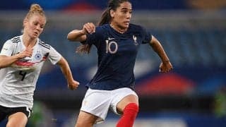 フランス女子代表で初めて子供を伴っての代表参加が実現！　ルナール新監督も歓迎