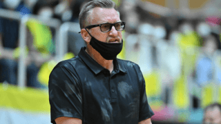 富士通がBTテーブスHCとの2年契約更新を発表…今シーズンは5位、プレーオフはQFで敗退