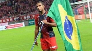 J1最下位の柏、昨季まで鹿島所属のブエノを獲得！　「大きな目的、目標に向かって一緒に進んでいければ」