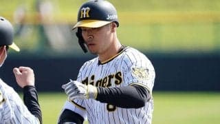 弾丸打球超えた“超速反応”が「痺れたなあ」　投手も最敬礼…佐藤輝明は「瞬発力の鬼」