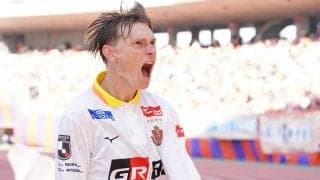 「めちゃイケメン長身いると思った」「優しそうなご家族」名古屋ユンカーが8500km先から応援に駆け付けた母と兄を公開「長旅をしてくれた家族に感謝」