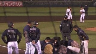 オリ頓宮が頭部死球で立ち上がれず　両チームトレーナーが救護、楽天西垣は危険球退場