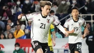 「くっそかっこいい」「激アツ」上田綺世、憧れの選手と笑顔の2ショット！さらにユニフォームもゲット「夢のようでした」