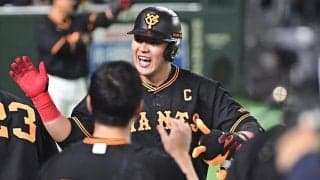 侍J経験して「バケモンになった」　“完全阻止”岡本和真の打った瞬間弾が「えぐいな」