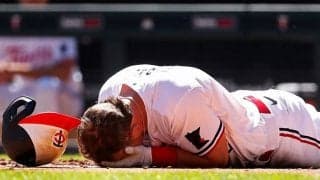 【MLB】打者がバッタリ…バッテリーも目背けた“顔面死球”に米悲鳴　「身の毛もよだつ」