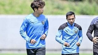 川崎FW宮代大聖が「ピッチ内だけじゃ解決できない部分もある」と積極コミュニケーションで得点狙う！ チャナティップとの居残りランニングで通訳交え意見交換