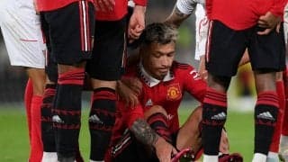 「美しい瞬間」「本当の仲間」これぞスポーツマンシップ！重傷のユナイテッドDF、相手チームの同胞が運び出す珍しい光景が称賛「これがW杯で優勝した理由だろう」