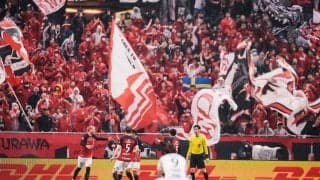 浦和レッズが生まれ変わった本拠地での初戦を4－1の勝利！ 両チームに退場者が出る激戦を制し、指揮官は「メンタルでもトップレベルだった」