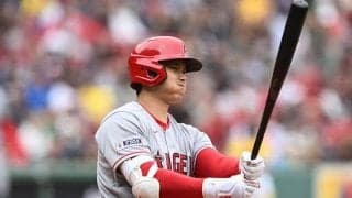 【MLB】大谷翔平、まさかの“珍事”に絶叫「あっ！」　バットに捕手の返球直撃でビックリ