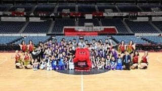 「スポーツを止めるな」がミニバスチームにサプライズ…A東京のホームで前座試合を開催