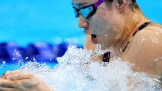 オリパラ両方でパリ切符を。石原愛依が初めて白杖で挑んだ競泳日本選手権